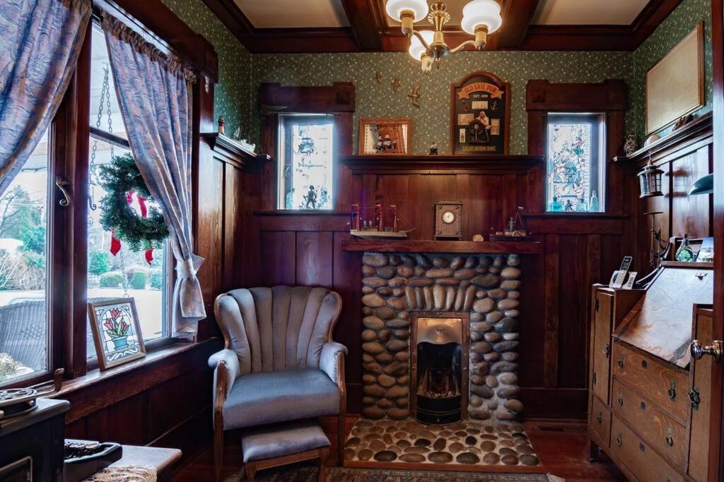 The Hazelhouse Panzió Chilliwack Kültér fotó
